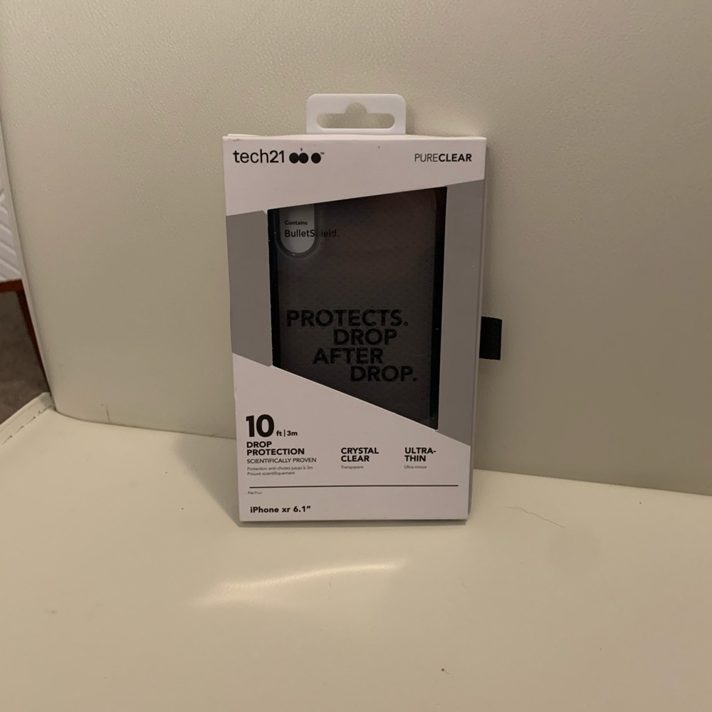 Tech 21 iPhone XR Case NWT